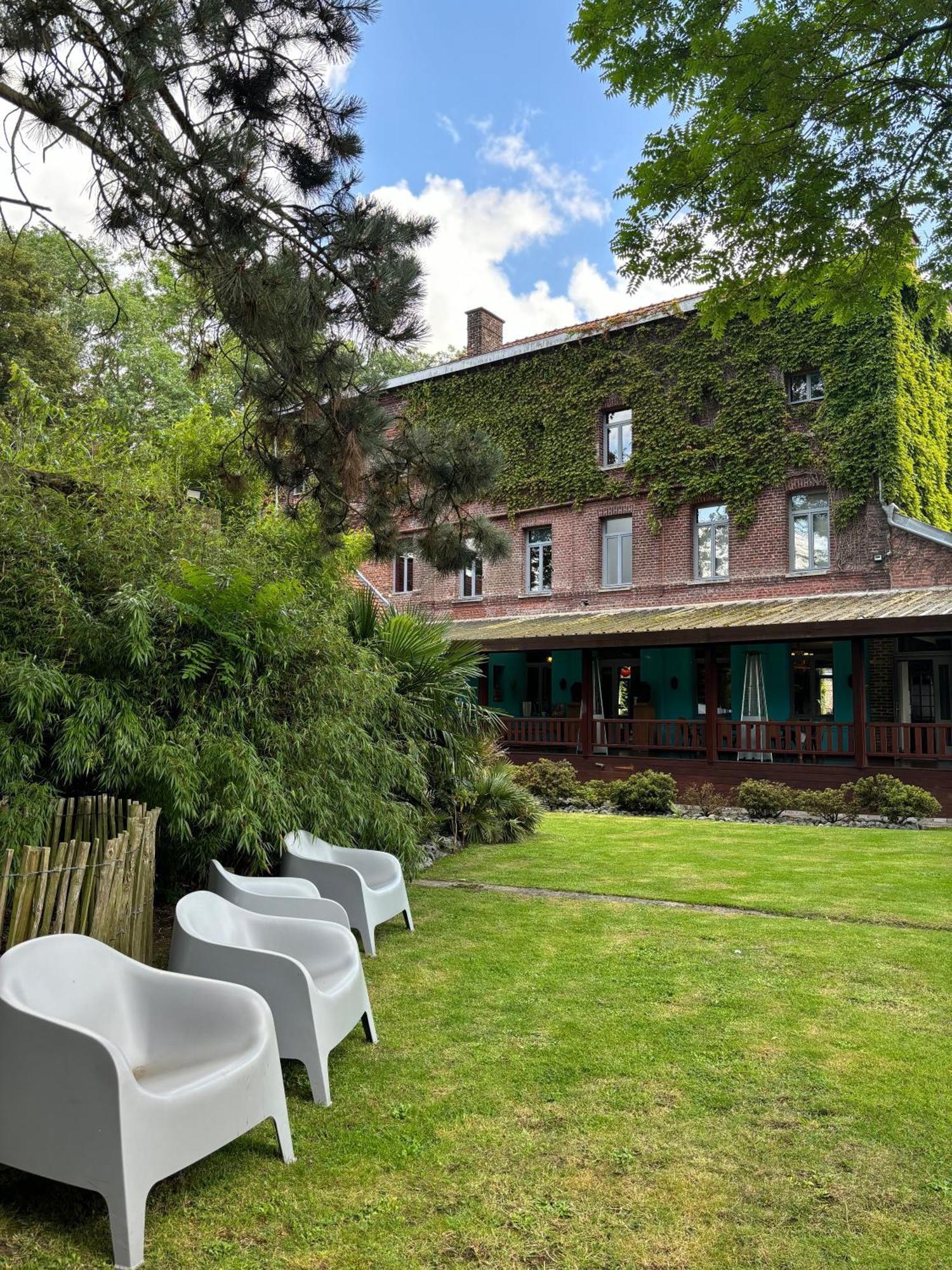 Logis Hotel-Restaurant - Le Moulin D'Artres Exterior photo